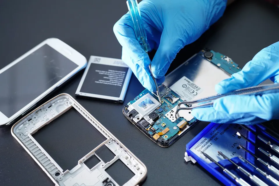 What tools do you need to repair your phone?